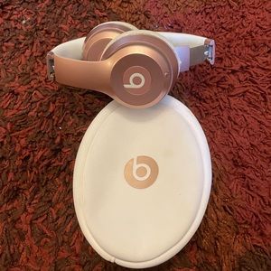 Beats studio 3 rose gold